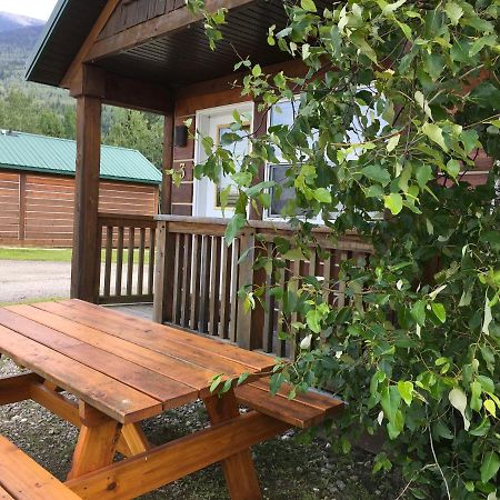 Beaver Creek Lodge And Cabins McBride Eksteriør billede
